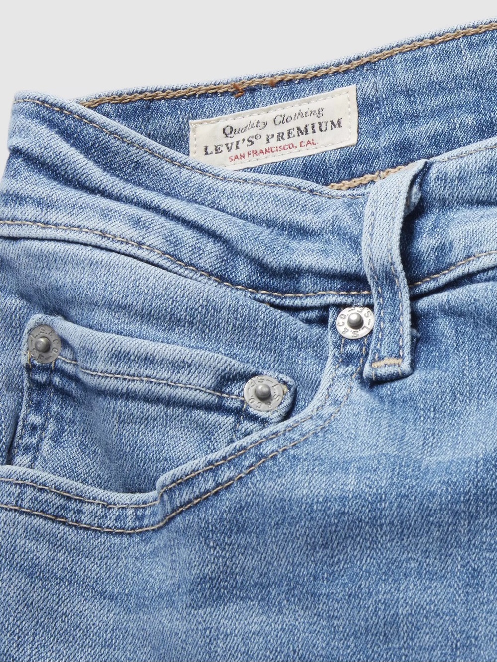 Levi’s 725 boot cut jean in original light blue wash. Size: 29/34 - Picture 5 of 10